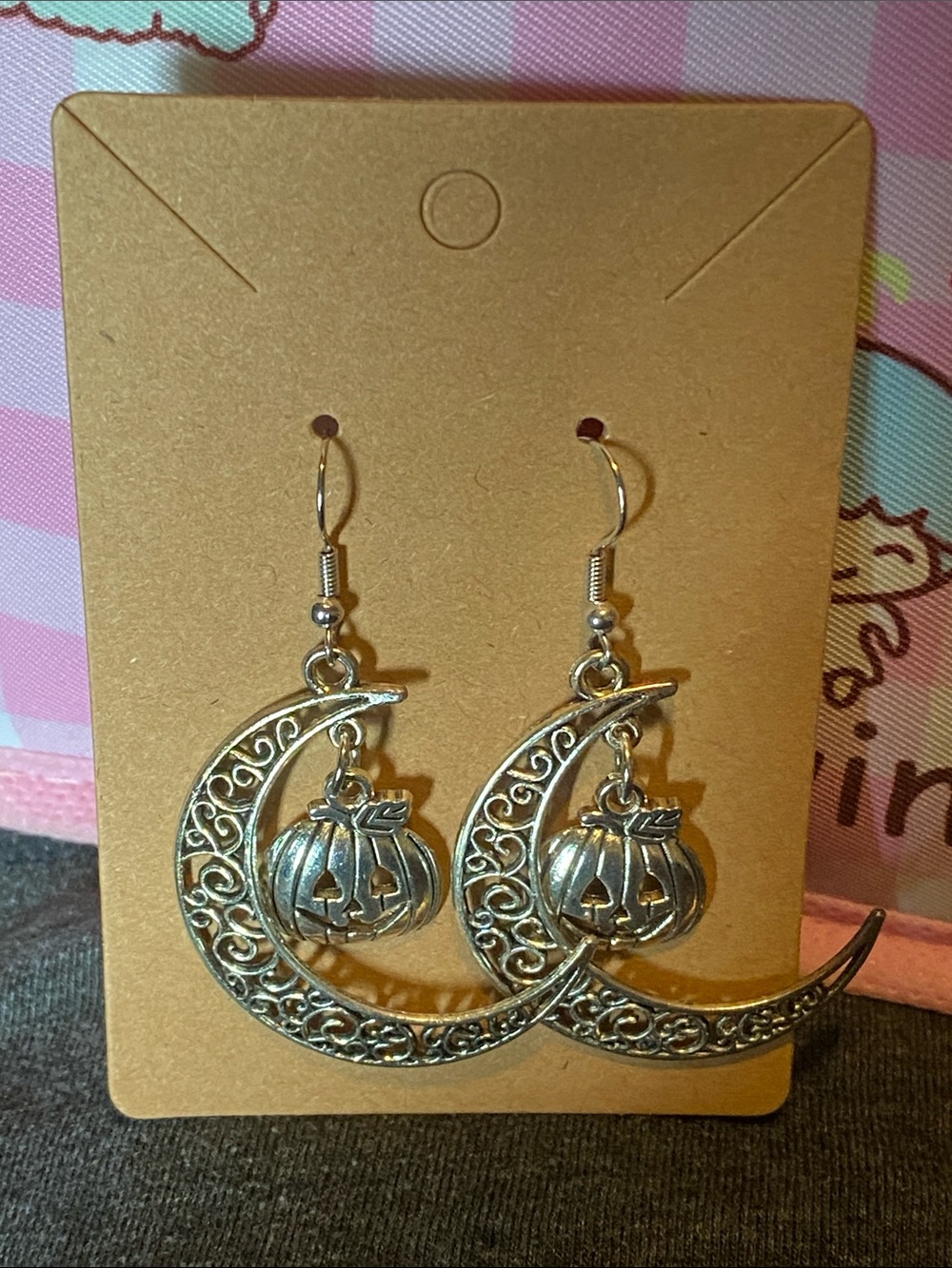 NWT Silver Pumpkin Moon Dangle Earrings🎃🖤